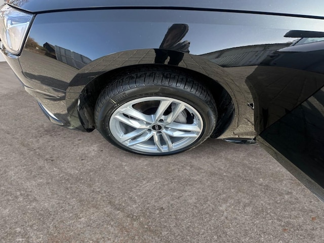 Audi A4 40 TFSI Avant S-Tronic