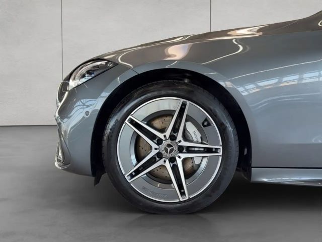 Mercedes-Benz C 220 Sedan