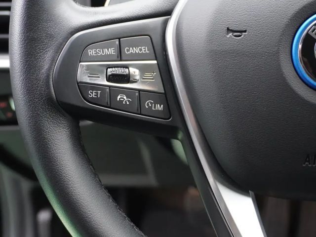 BMW 330 330e Touring