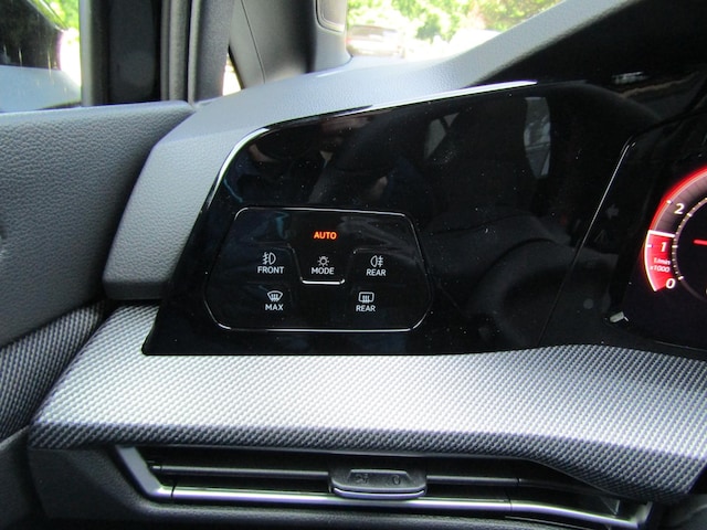 Volkswagen Golf 2.0 TDI DSG IQ.Drive