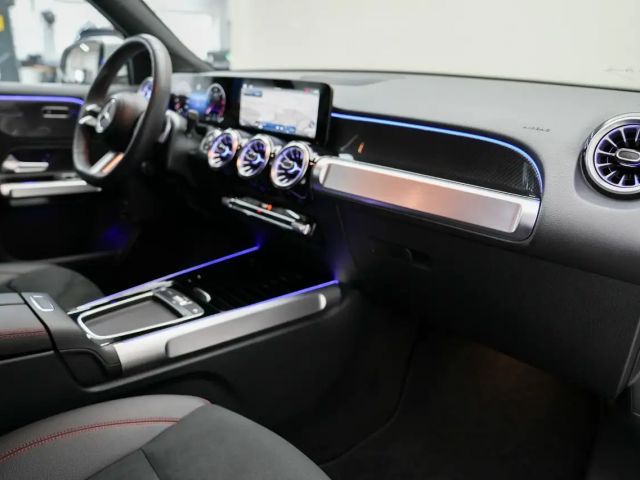 Mercedes-Benz GLB 220 4MATIC AMG Line GLB 220 d