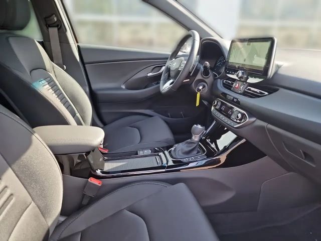 Hyundai i30 Advantage Hybrid T-GDi