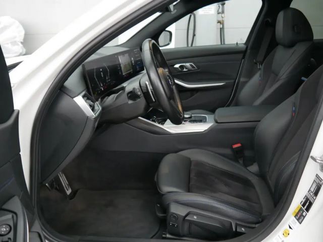 BMW 330 330e M-Sport Sedan xDrive