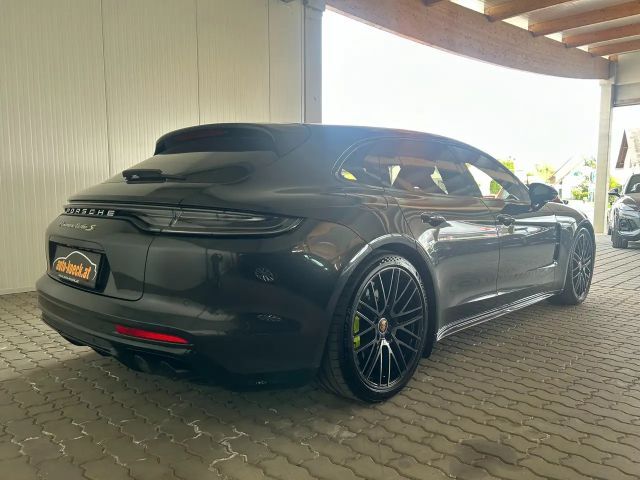 Porsche Panamera E-Hybrid S Turbo