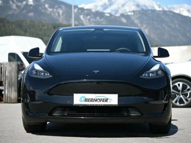 Tesla Model Y AWD Performance