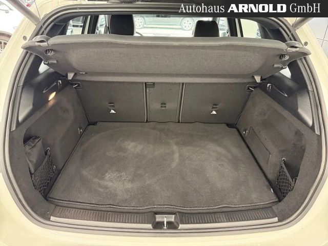 Mercedes-Benz B 200 AMG Line Sedan