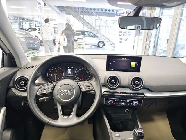 Audi Q2 Navi,Kamera,PDC,LED,Sitzheizung