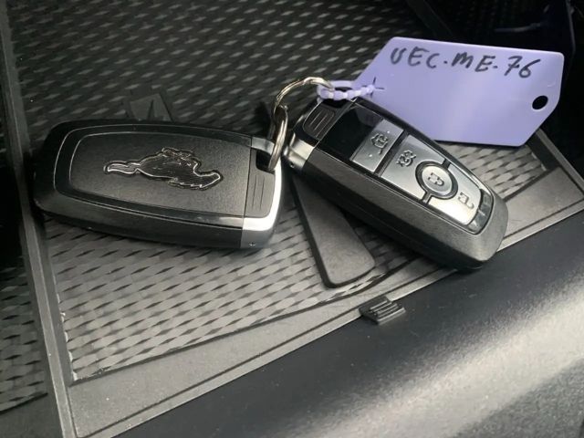 Ford Mustang Mach-E Basis Navi digitales Cockpit LED ACC Mehrzonenklim