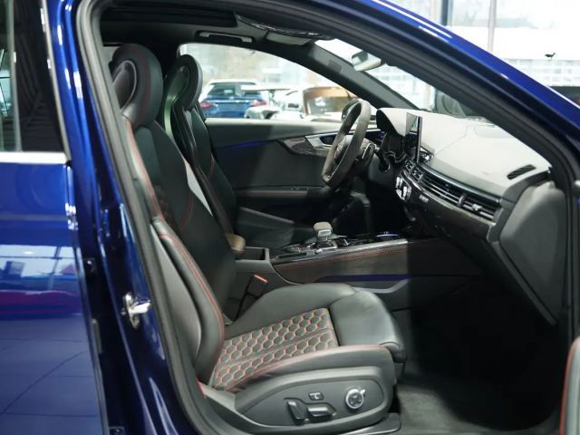 Audi RS4 Avant Quattro