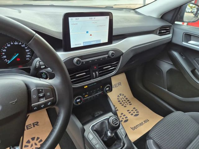 Ford Focus Cool & Connect