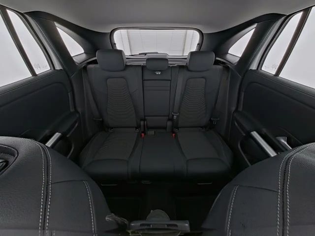 Mercedes-Benz GLA 200 Progressive