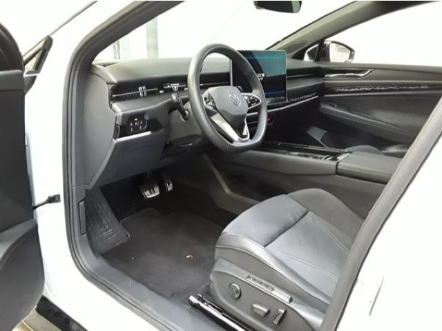 Volkswagen ID.7 IQ.Drive Pro