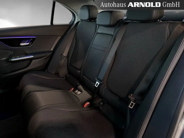 Mercedes-Benz C 180 AVANTGARDE Sedan