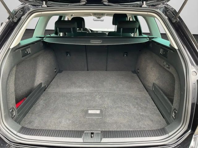 Volkswagen Passat 1.5 TSI Business DSG Variant