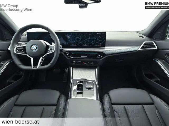 BMW 330 330e Sedan xDrive