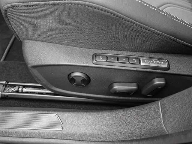 Volkswagen Golf 1.5 TSI Style