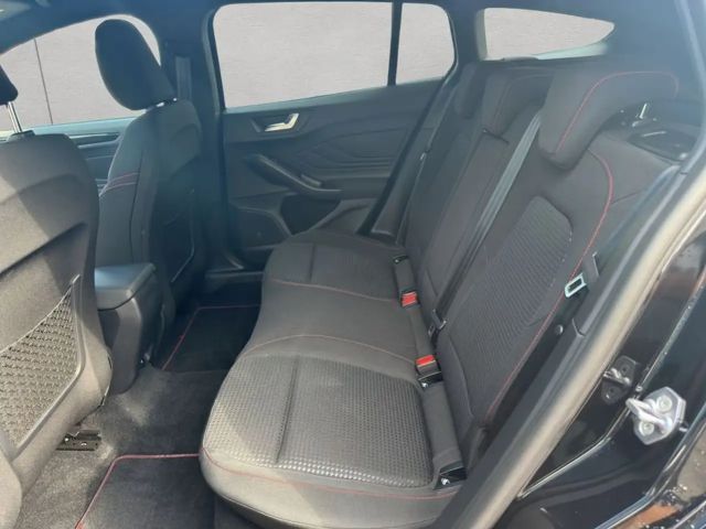 Ford Focus EcoBoost ST Line Wagon