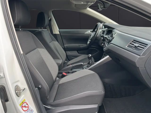 Volkswagen Polo TSI Active LED Climatronic ACC PDC SH LM