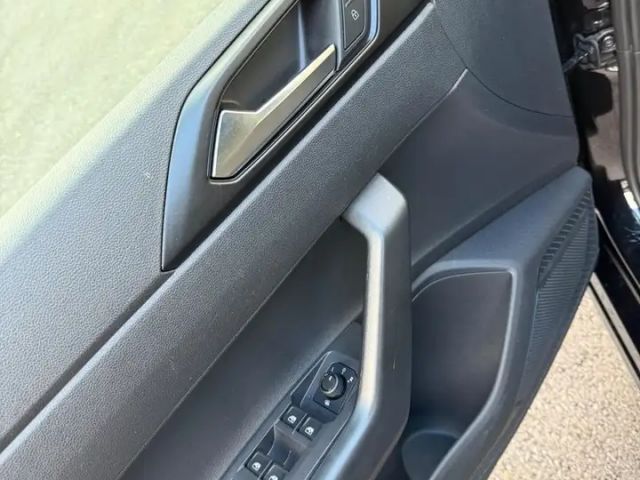 Volkswagen Polo VI Basis