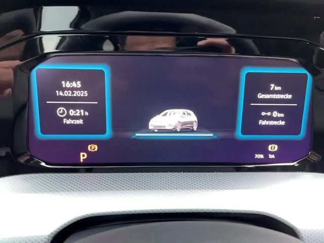 Volkswagen Golf 1.5 eTSI DSG