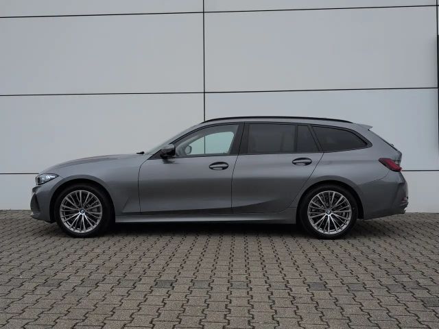 BMW 330 330i Touring xDrive