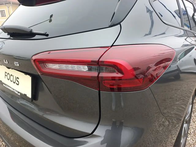 Ford Focus ST Line Wagon