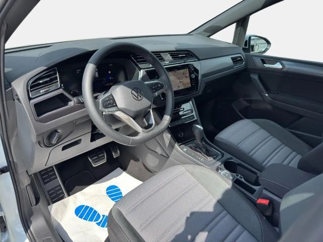 Volkswagen Touran 1.5 TSI DSG R-Line