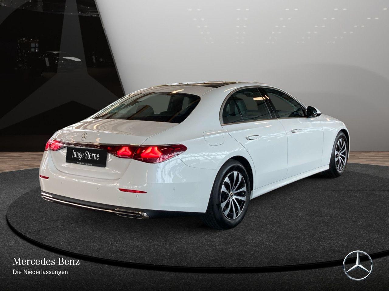 Mercedes-Benz E 220 AVANTGARDE E 220 d Sedan