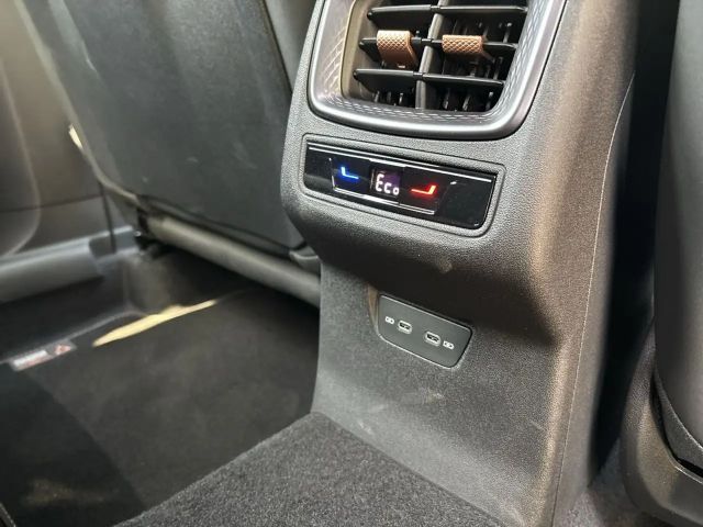 Cupra Terramar 1.5 e-Hybrid