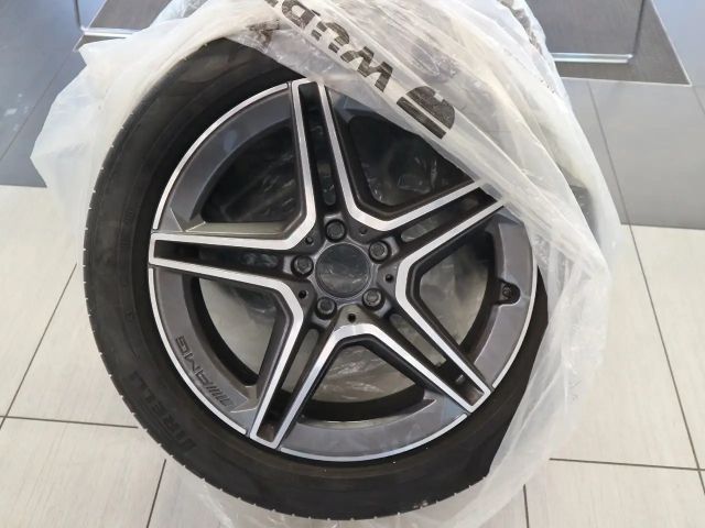 Mercedes-Benz GLB 220 AMG Line GLB 220 d