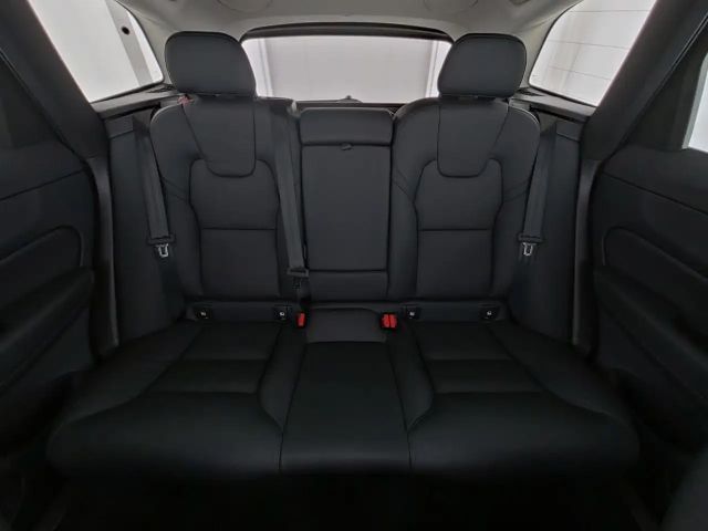 Volvo XC60 AWD Dark Plus