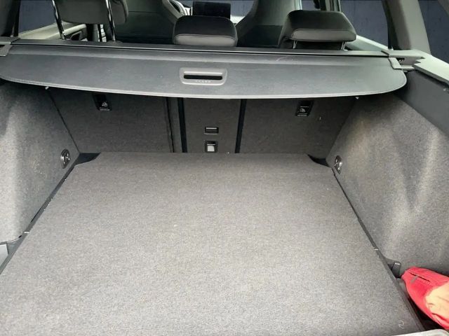 Volkswagen Golf 1.5 TSI R-Line Variant