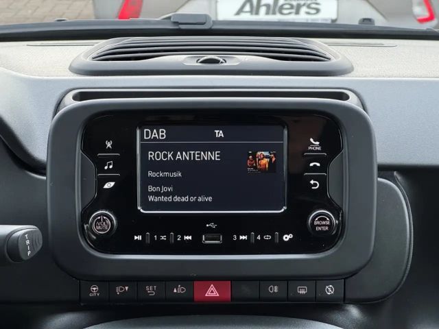 Fiat Panda +5SITZER+ALLWETTER+KLIMA+BLUETOOTH+DAB+