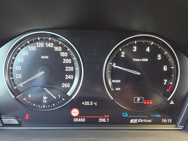 BMW X1 25e Hybrid Allrad A. neuwertiger Zustand -8.400 km