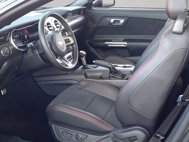 Ford Mustang Convertible GT 5.0 V8