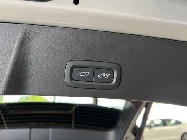 Volvo XC40 Dark Plus