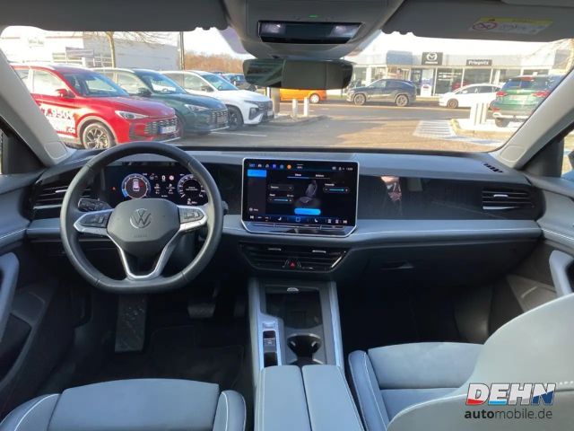 Volkswagen Passat 1.5 eTSI Business DSG Variant