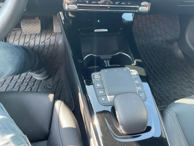 Mercedes-Benz A 200 Hatchback Style