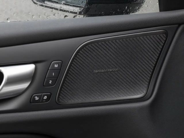 Volvo V60 AWD Dark Hybrid Plus