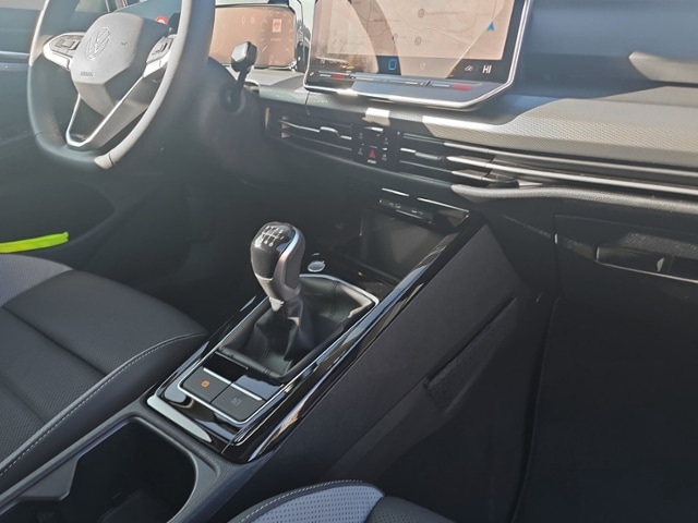 Volkswagen Golf 1.5 TSI Golf VIII IQ.Drive