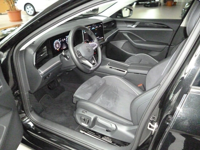Volkswagen Passat 1.5 eTSI Business DSG Variant