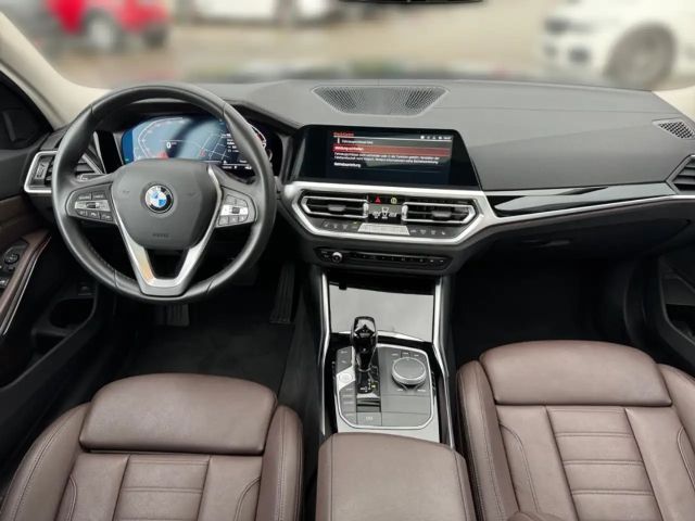 BMW 320 dx SPORTSITZ+LEDER+PANO+HUD+LED+ACC+HIFI+AHK+