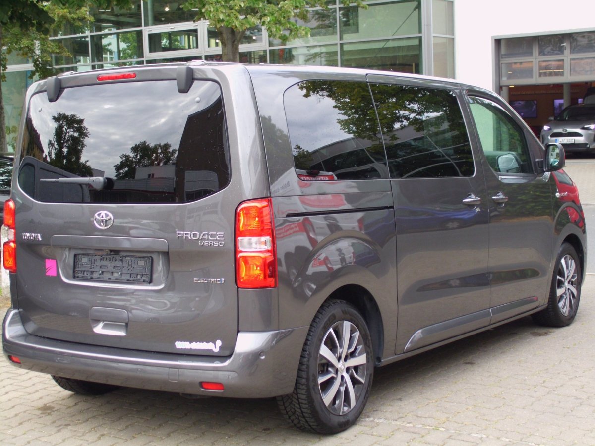 Toyota Proace Verso EV L1 Plus Team D