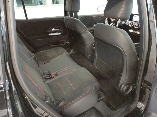 Mercedes-Benz EQB 300 4MATIC AMG Line