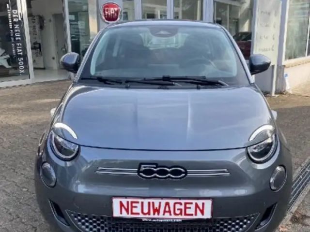 Fiat 500e 3+1, 42KWh, ab 399,- Euro monatlich*