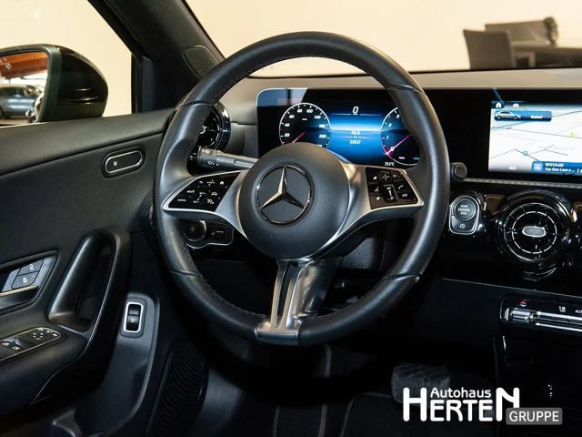 Mercedes-Benz A 180 A180 Lim.+ADVANCED+LED+R-KAMERA+MBUX-NAVI+DAB+