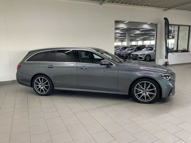 Mercedes-Benz E 220 AMG Line E 220 d Estate