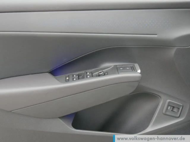 Volkswagen T-Roc 1.5 eTSI DSG IQ.Drive R-Line