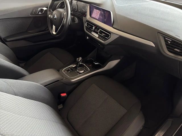 BMW 118 118d Sedan
