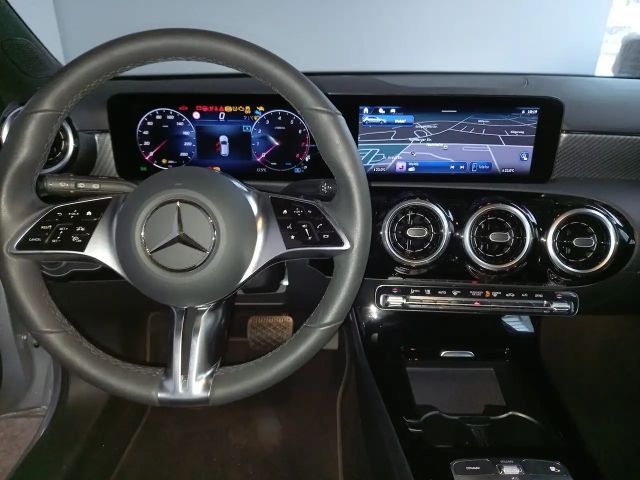 Mercedes-Benz A 180 Progressive